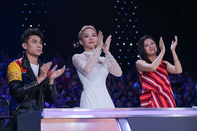 Giam khao Vietnam Idol Kids roi ghe tan thuong Ho Van Cuong-Hinh-3